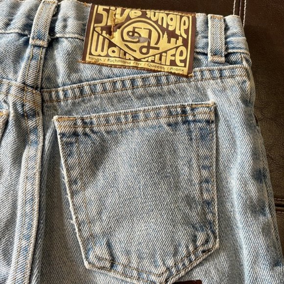 5ive Jungle & Co Women's Jean Shorts (2) - Picture 7 of 8